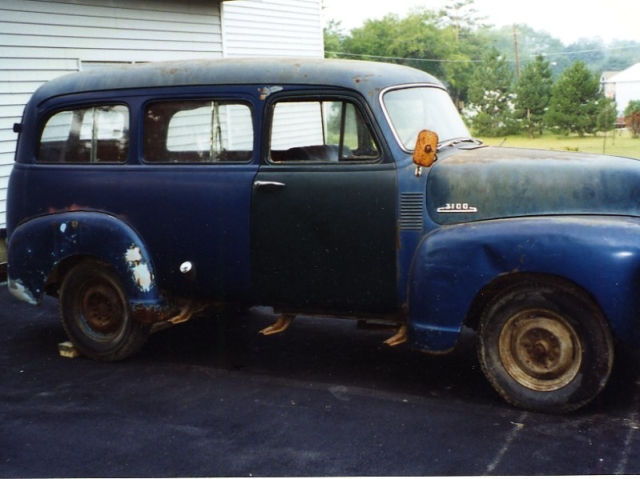 01SuburbanSide1 We drove this as our main vehicle from 1970-1975 (yes, it looked like this)