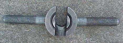 144spgearshift1 4-sp Shifter Remover, top